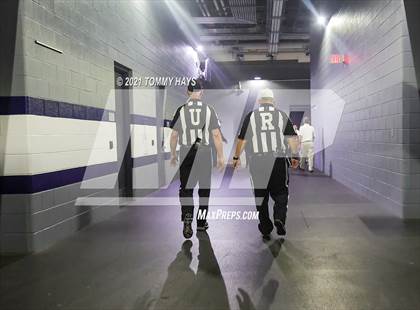 Thumbnail 1 in Gunter vs  Franklin (UIL Football 3A D2 Finals) photogallery.