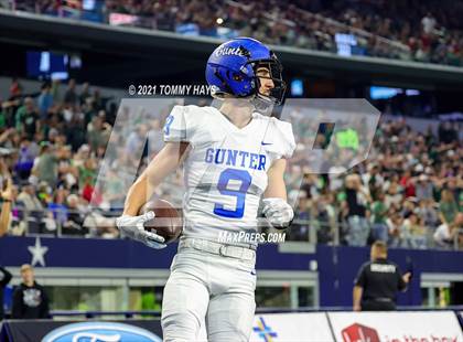 Thumbnail 3 in Gunter vs  Franklin (UIL Football 3A D2 Finals) photogallery.