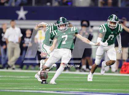 Thumbnail 3 in Gunter vs  Franklin (UIL Football 3A D2 Finals) photogallery.