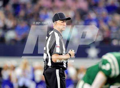 Thumbnail 1 in Gunter vs  Franklin (UIL Football 3A D2 Finals) photogallery.
