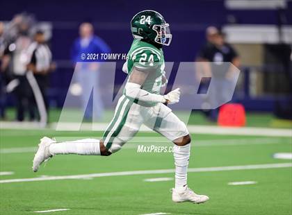 Thumbnail 1 in Gunter vs  Franklin (UIL Football 3A D2 Finals) photogallery.