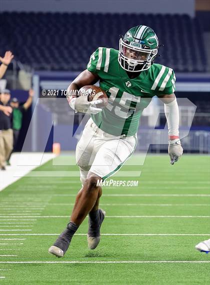 Thumbnail 1 in Gunter vs  Franklin (UIL Football 3A D2 Finals) photogallery.