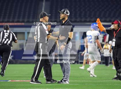 Thumbnail 1 in Gunter vs  Franklin (UIL Football 3A D2 Finals) photogallery.