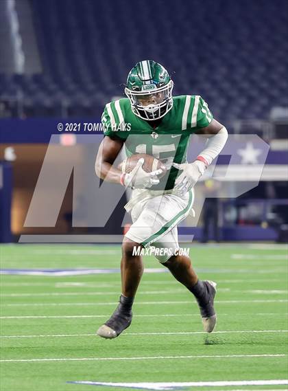 Thumbnail 1 in Gunter vs  Franklin (UIL Football 3A D2 Finals) photogallery.