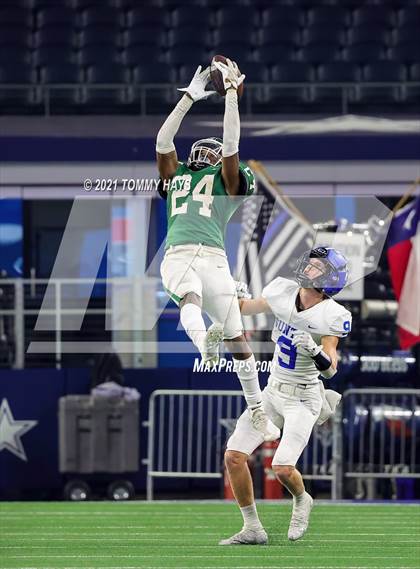 Thumbnail 1 in Gunter vs  Franklin (UIL Football 3A D2 Finals) photogallery.
