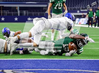 Thumbnail 2 in Gunter vs  Franklin (UIL Football 3A D2 Finals) photogallery.
