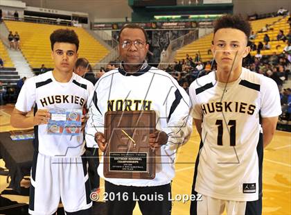 Thumbnail 3 in Long Beach Poly vs. JW North (CIF SoCal Regional D1AA Final) photogallery.