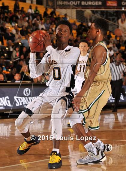 Thumbnail 2 in Long Beach Poly vs. JW North (CIF SoCal Regional D1AA Final) photogallery.