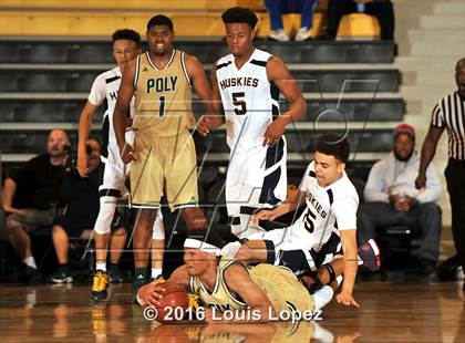 Thumbnail 2 in Long Beach Poly vs. JW North (CIF SoCal Regional D1AA Final) photogallery.