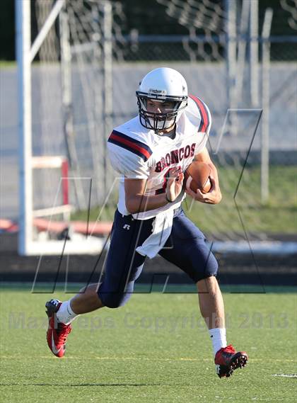 Thumbnail 2 in Boyd Red vs Clark photogallery.