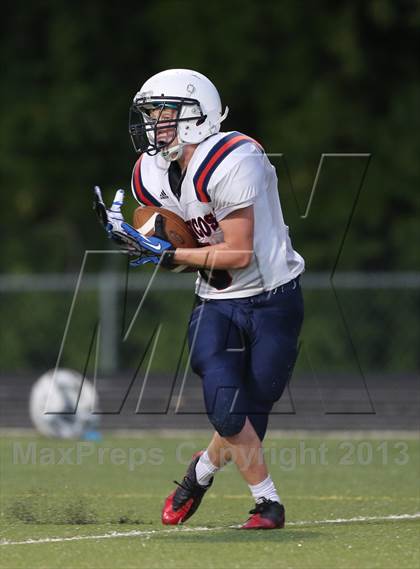 Thumbnail 3 in Boyd Red vs Clark photogallery.