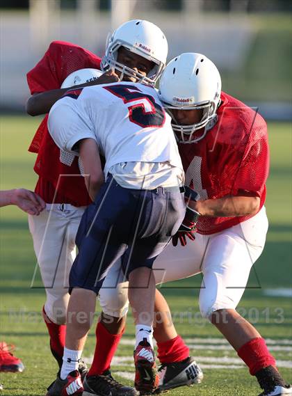 Thumbnail 2 in Boyd Red vs Clark photogallery.