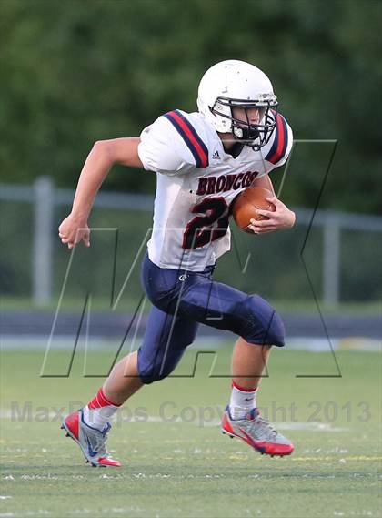 Thumbnail 3 in Boyd Red vs Clark photogallery.