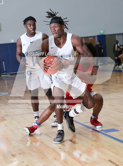 Thumbnail 3 in Greater Atlanta Christian vs Oceanside Collegiate Academy (Rotary Roundball Classic) photogallery.