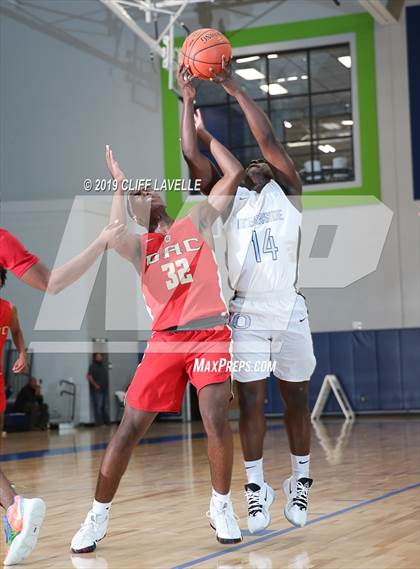 Thumbnail 2 in Greater Atlanta Christian vs Oceanside Collegiate Academy (Rotary Roundball Classic) photogallery.