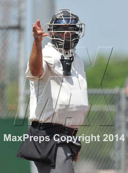 Thumbnail 3 in Dawson vs. Dodd City (UIL 1A Region 2 Area Playoff) photogallery.