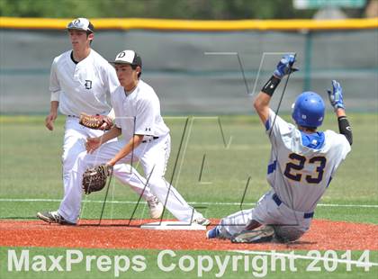 Thumbnail 3 in Dawson vs. Dodd City (UIL 1A Region 2 Area Playoff) photogallery.