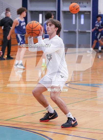 Thumbnail 2 in Willow Canyon vs. Liberty (Hoopsgiving Tournament) photogallery.