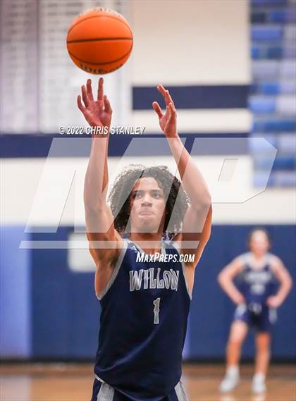 Thumbnail 1 in Willow Canyon vs. Liberty (Hoopsgiving Tournament) photogallery.