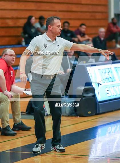Thumbnail 2 in Willow Canyon vs. Liberty (Hoopsgiving Tournament) photogallery.