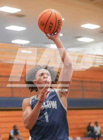 Thumbnail 3 in Willow Canyon vs. Liberty (Hoopsgiving Tournament) photogallery.