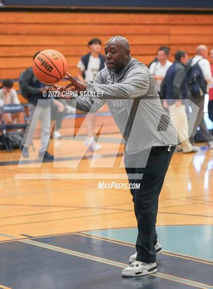 Thumbnail 2 in Willow Canyon vs. Liberty (Hoopsgiving Tournament) photogallery.