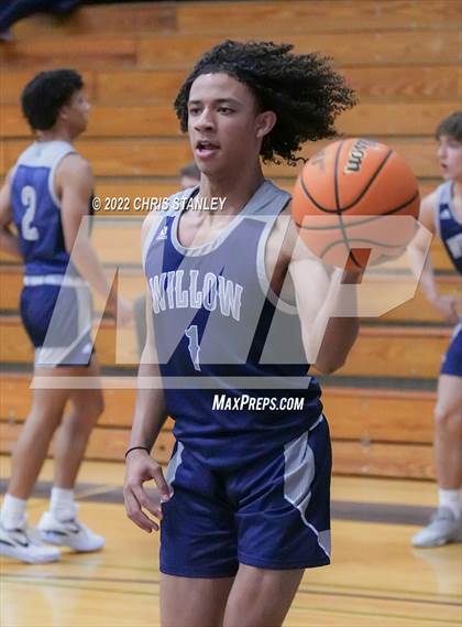 Thumbnail 3 in Willow Canyon vs. Liberty (Hoopsgiving Tournament) photogallery.