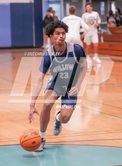 Thumbnail 1 in Willow Canyon vs. Liberty (Hoopsgiving Tournament) photogallery.