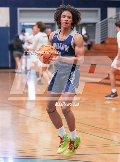 Thumbnail 3 in Willow Canyon vs. Liberty (Hoopsgiving Tournament) photogallery.