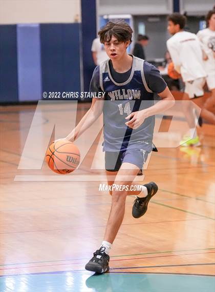 Thumbnail 1 in Willow Canyon vs. Liberty (Hoopsgiving Tournament) photogallery.