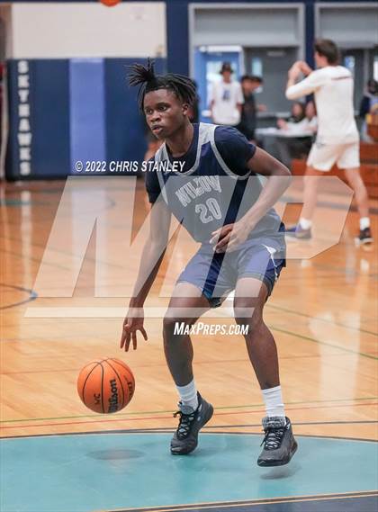 Thumbnail 1 in Willow Canyon vs. Liberty (Hoopsgiving Tournament) photogallery.