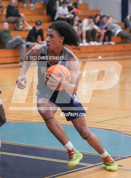 Thumbnail 2 in Willow Canyon vs. Liberty (Hoopsgiving Tournament) photogallery.