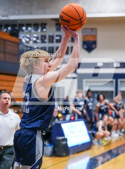 Thumbnail 3 in Willow Canyon vs. Liberty (Hoopsgiving Tournament) photogallery.