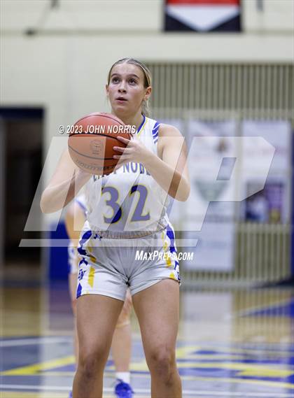 Thumbnail 1 in New Haven @ East Noble photogallery.