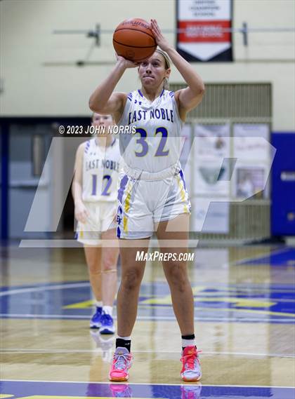 Thumbnail 3 in New Haven @ East Noble photogallery.