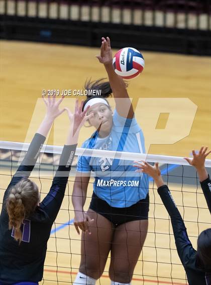 Thumbnail 2 in Fulshear vs Harlan (NEISD Volleyball Tournament) photogallery.