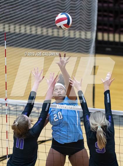 Thumbnail 2 in Fulshear vs Harlan (NEISD Volleyball Tournament) photogallery.