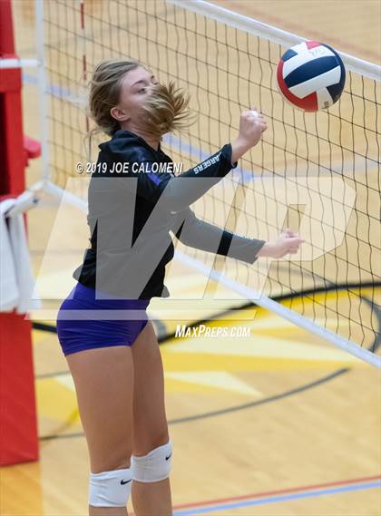 Thumbnail 2 in Fulshear vs Harlan (NEISD Volleyball Tournament) photogallery.