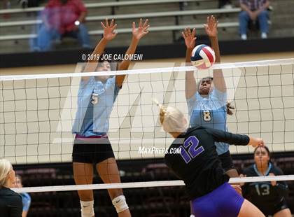 Thumbnail 1 in Fulshear vs Harlan (NEISD Volleyball Tournament) photogallery.