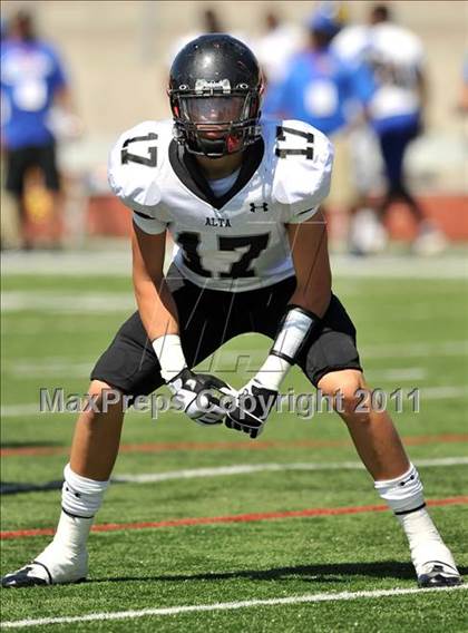 Thumbnail 2 in Alta vs. Crenshaw (Mission Viejo Football Classic) photogallery.