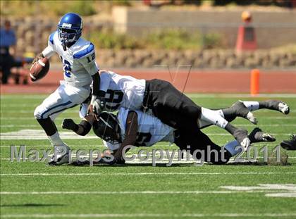 Thumbnail 3 in Alta vs. Crenshaw (Mission Viejo Football Classic) photogallery.