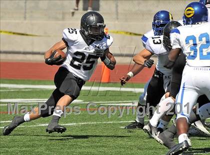 Thumbnail 1 in Alta vs. Crenshaw (Mission Viejo Football Classic) photogallery.