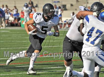 Thumbnail 2 in Alta vs. Crenshaw (Mission Viejo Football Classic) photogallery.
