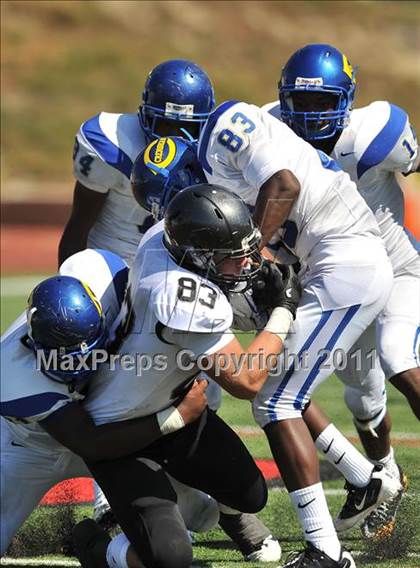 Thumbnail 1 in Alta vs. Crenshaw (Mission Viejo Football Classic) photogallery.