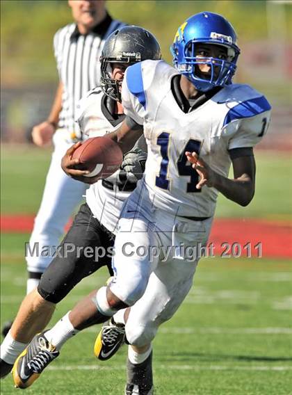 Thumbnail 3 in Alta vs. Crenshaw (Mission Viejo Football Classic) photogallery.