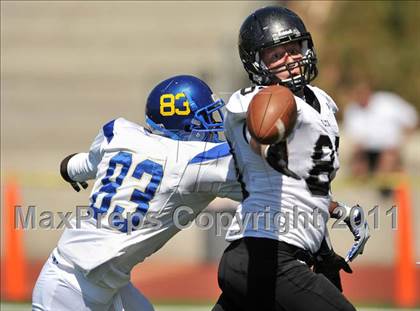 Thumbnail 3 in Alta vs. Crenshaw (Mission Viejo Football Classic) photogallery.