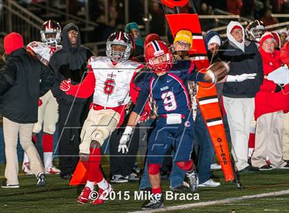 Thumbnail 2 in Central Catholic vs. Everett (MIAA Division 1 North Final) photogallery.