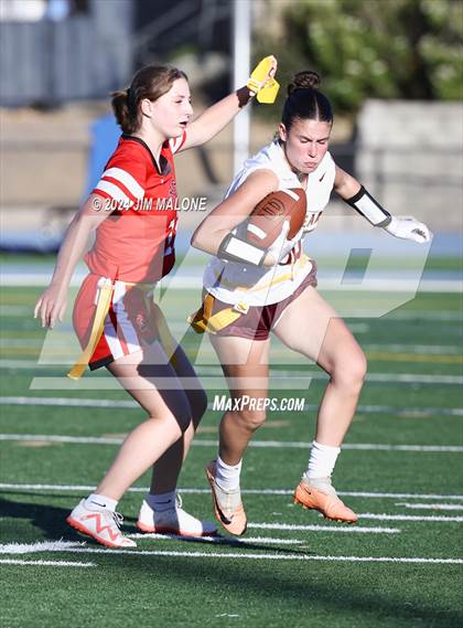 Thumbnail 3 in Burlingame vs. Menlo-Atherton photogallery.