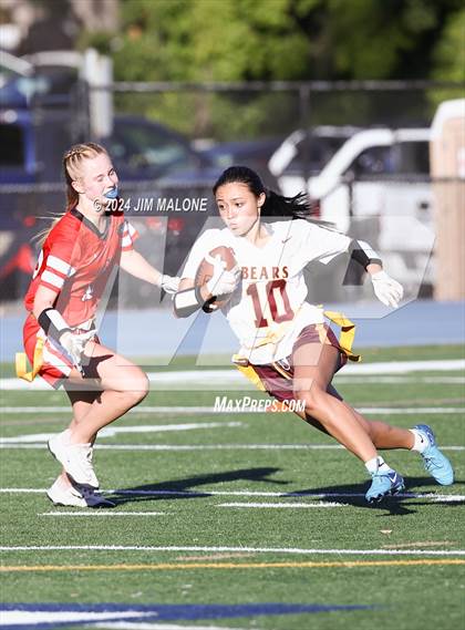 Thumbnail 2 in Burlingame vs. Menlo-Atherton photogallery.