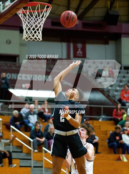 Thumbnail 3 in Morristown-Hamblen East @ Dobyns-Bennett (TSSAA Region 1-AAA Quarterfinal) photogallery.